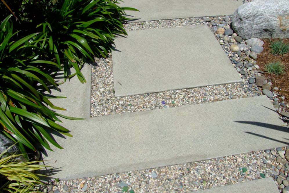 Pavers Surrounded by Gravel